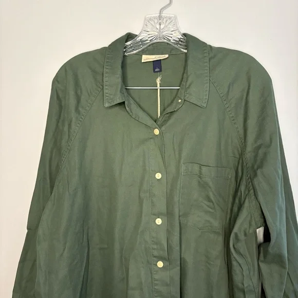 Universal Thread NWT Women’s Dark Green Oversized Button Down Long Sleeve Shirt - Picture 8 of 15